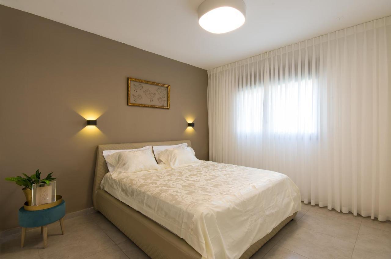 Maorissimo Boutique Apartment อักโก ภายนอก รูปภาพ